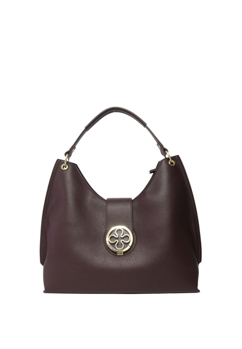 Sac à main en cuir marron avec une forme arrondie, surface texturée et un ornement doré au niveau de la fermeture frontale. Design à poignée unique.