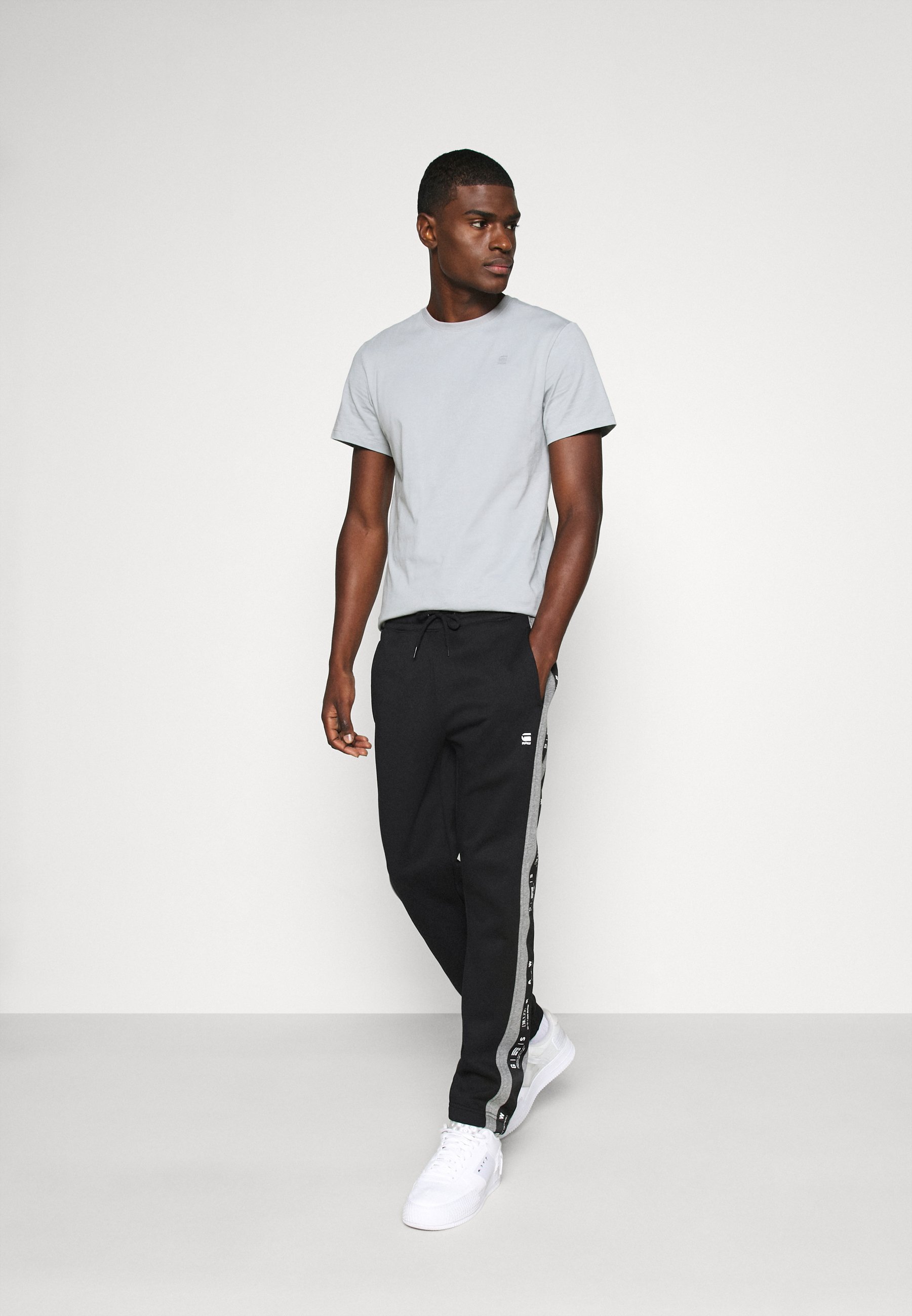 G Star SPORT HEATHER STRIPE Joggebukse blacksvart G Star SPORT HEATHER STRIPE Joggebukse blacksvart