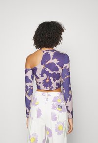Neon & Nylon NEO LUCY SHOULDER CROPPED - Camisola de manga comprida - blue iris