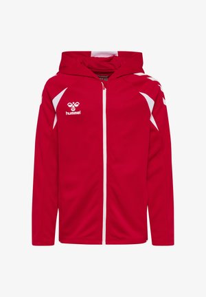 Rød lynlås-hættetrøje med hvide detaljer på skuldrene og lynlåsen, med en hvid "hummel"-logo på brystet.