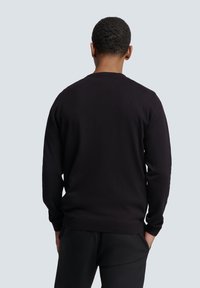 NO EXCESS TIMELESS TWO TONE  - Strickpullover - black