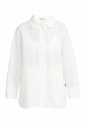 Camicia bianca a maniche lunghe realizzata in lino leggero. Presenta una chiusura con bottoni sul davanti e un colletto classico, con una vestibilità comoda e spalle scese.