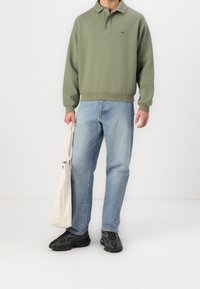 Lacoste Sweatshirt - khaki