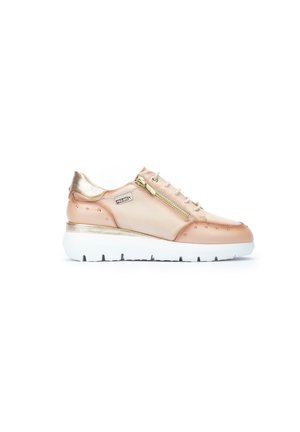 Pikolinos Zapatillas - beige