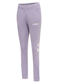 Lavendelfarbene Sweatpants aus weichem Material mit einem bequemen elastischen Bund, seitlichen Taschen und dem weißen Hummel-Logo mit Chevron-Akzenten.