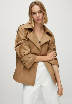 SHORT BUTTONED - Trenchcoat - camel