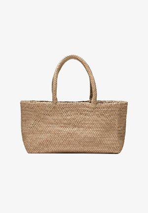 Rechteckige, hellbraune gewebte Tragetasche mit abgerundeten Griffen, aus Naturfasern gefertigt, vor weißem Hintergrund dargestellt.