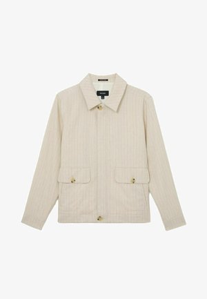 Beżowa marynarka w prążki z szerokim kołnierzem, trzema dużymi guzikami i dwoma kieszeniami z patkami z guzikami z przodu.