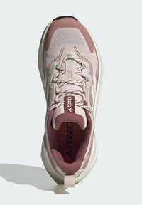 Adidas Terrex TRAILMAKER 2 - Turistiniai batai - warm clay off white quiet crimson