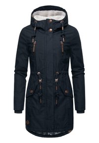 Marine parka jack met een faux fur-gevoerde capuchon, trekkoorden in de taille, twee voorzakken met rits en bronzen accenten op de ritsen en knopen.