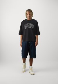 GAP FASHION LOGO CREW - Apdrukāts T-krekls - true black