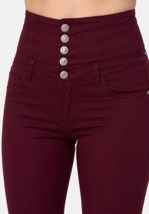 Elara, Jeansy Skinny Fit