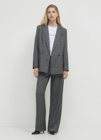 Calliope CROISÉE EN PRINCE DE GALLES - Cappotto corto - une variante