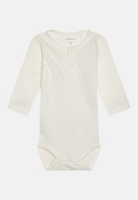 Name it NBMLORRY SET - Body - white alyssum