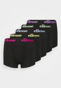 Svarta boxerkalsonger i fempack. Varje har en färgad midjeresår med "ellesse"-logotyp i rosa, blått, grönt, gult och lila. Mjuk tyg, åtsittande design.