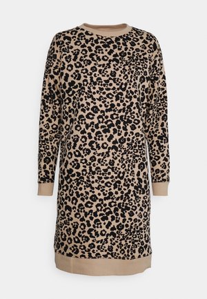 Beige langærmet kjole med sort uregelmæssigt leopardmønster, rund hals, ribkant ved ærmer og kant.