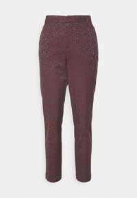 Pantalon slim fit bordeaux avec un subtil motif jacquard floral noir, taille mi-haute et jambes droites légèrement fuselées.