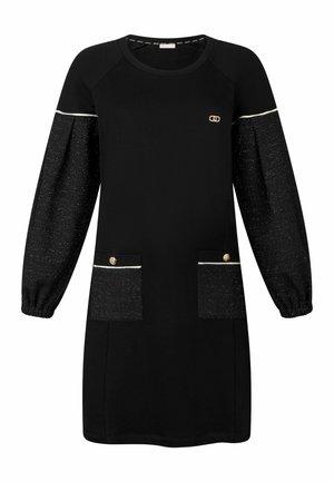 Robe noire avec de longues manches bouffantes en tissu texturé. Présente des accents dorés, deux poches avant et un col rond.