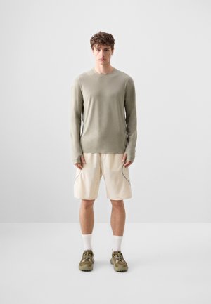 LATITUDE FLIGHT TEE - T-shirt à manches longues - boulder green