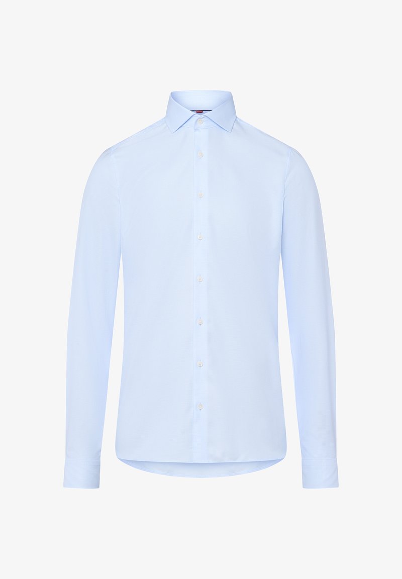 Chemise à manches longues bleu clair en tissu lisse. Présente un col pointu, une fermeture à boutons sur le devant et un ourlet droit avec une texture subtile.