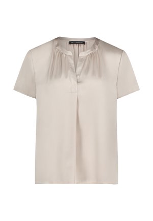 Beżowa, krótka bluzka satynowa z marszczonym dekoltem, przednim rozcięciem w kształcie litery V i luźnym krojem, z metką "Betty Barclay" na kołnierzyku.