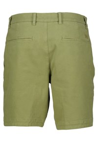 Shorts in cotone verde con finitura testurizzata, due tasche posteriori e una vita con passanti per cintura. Taglio standard, adatti per un abbigliamento casual.