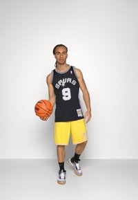Mitchell & Ness NBA SAN ANTONIO SPURS NBA SWINGMAN SPURS 2001 TONY PARKER - Squadra - black