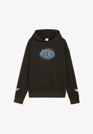 Fekete kapucnis pulóver elülső zsebbel, kék-lila napkitörés mintával "RARE" felirattal a mellkason, valamint apró, hozzáillő mintákkal mindkét ujj végénél.