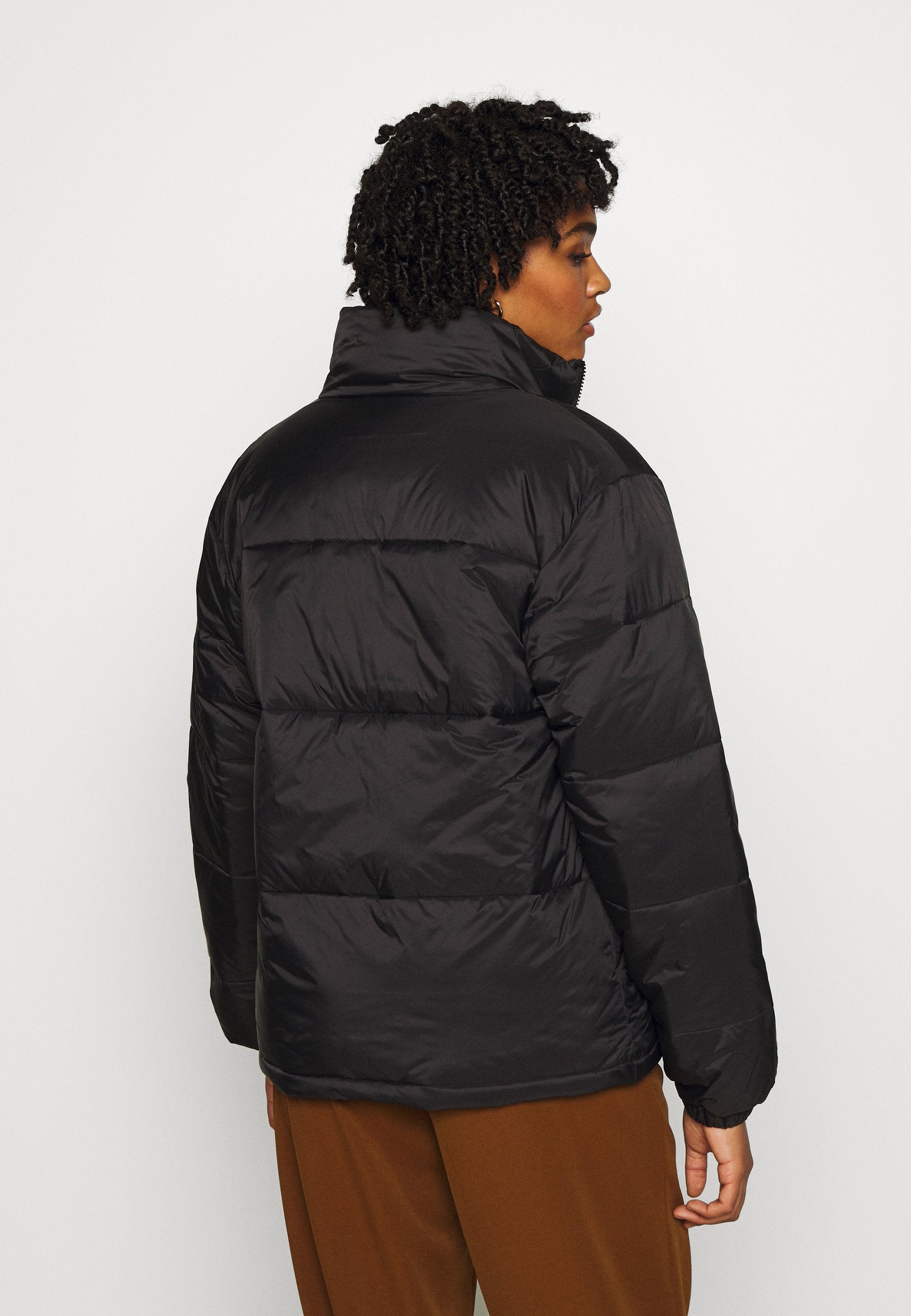 Fila SUSSI PUFF JACKET Vinterjakke blacksvart Zalando.no Fila SUSSI PUFF JACKET Vinterjakke blacksvart Zalando.no