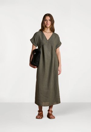 La Fée Maraboutée, Robe de jour - vert