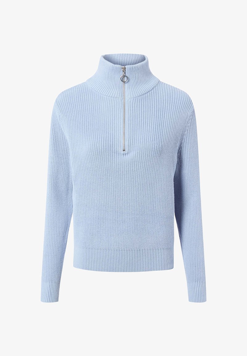 Jasnoniebieski, dziany sweter z wysokim kołnierzem i zapięciem na zamek. Posiada ściągacze na mankietach i u dołu oraz fakturowany wzór na całej powierzchni.