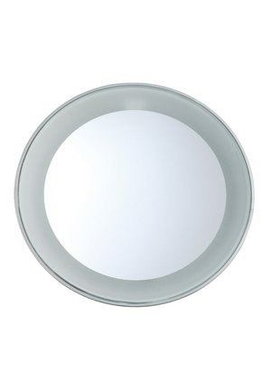 Ronde wandspiegel met een brede matte glazen rand en een gladde zilveren lijst, afgebeeld tegen een witte achtergrond.