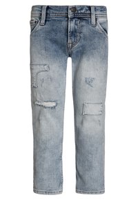 Jeans de mezclilla azul desgastados con desgastes, que presentan parches, corte recto, diseño de cinco bolsillos y cierre de botón en la cintura.