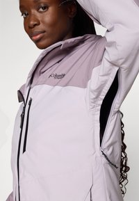 Columbia HIGHLAND SUMMIT™ INSULATED JACKET - Jachetă schi - lavender pearl/shale purple