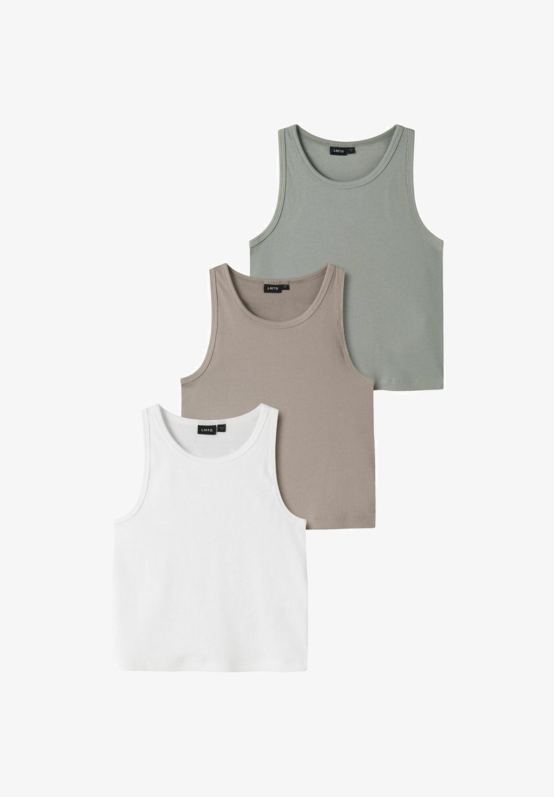 Trois débardeurs côtelés sans manches en vert clair, beige et blanc, disposés en ordre vertical superposé.