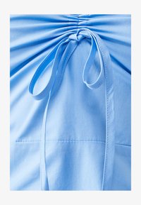 Valitud, cornflower blue