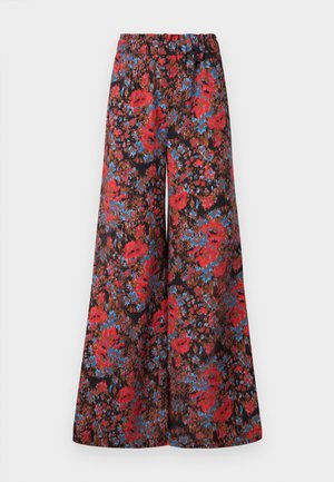 ERICA - Pantalon classique - scarlet red