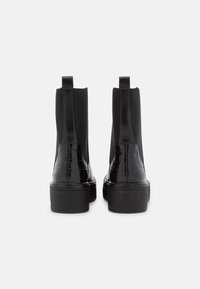 Zign Platform-nilkkurit - black