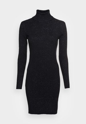 Robe à col roulé noire côtelée avec manches longues, dotée d'une silhouette ajustée et de fils subtilement scintillants tout au long.