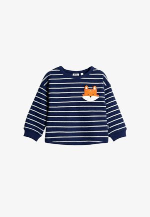 Maglione per bambini in blu navy con strisce orizzontali bianche e una toppa a forma di faccia di volpe arancione sul petto.