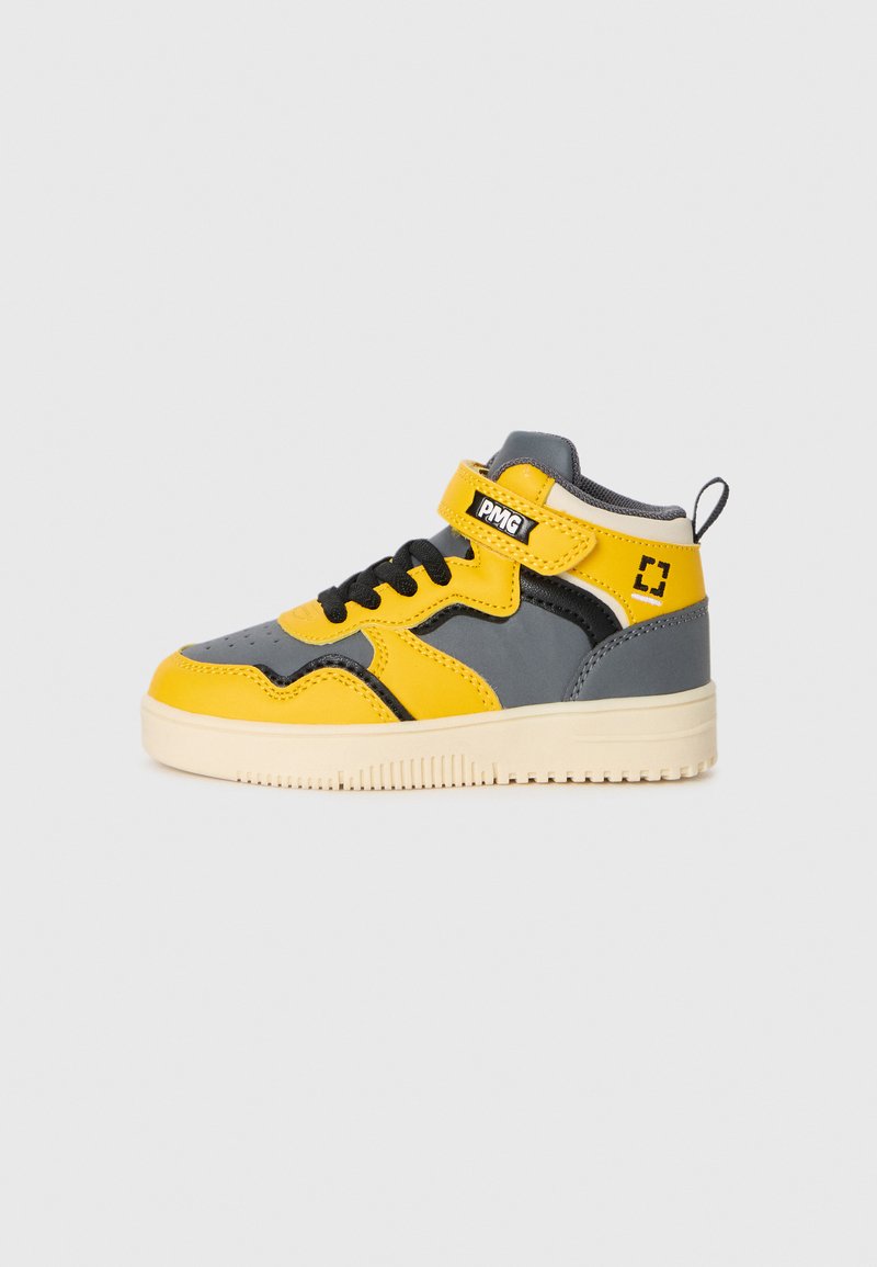 High-top sneaker in yellow, gray, and black with black laces, a beige sole, and a Velcro strap labeled PMG.