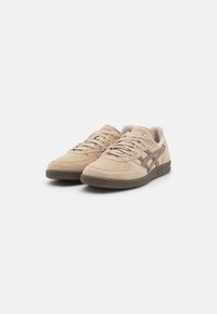 ASICS SportStyle SKYHAND OG UNISEX - Baskets basses - feather grey/taupe grey