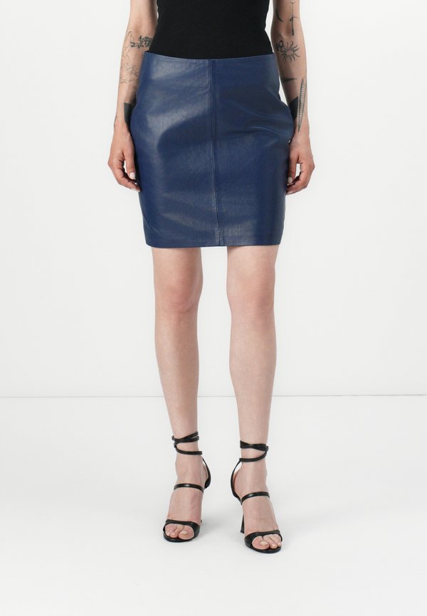 CECILIANA - Minirock