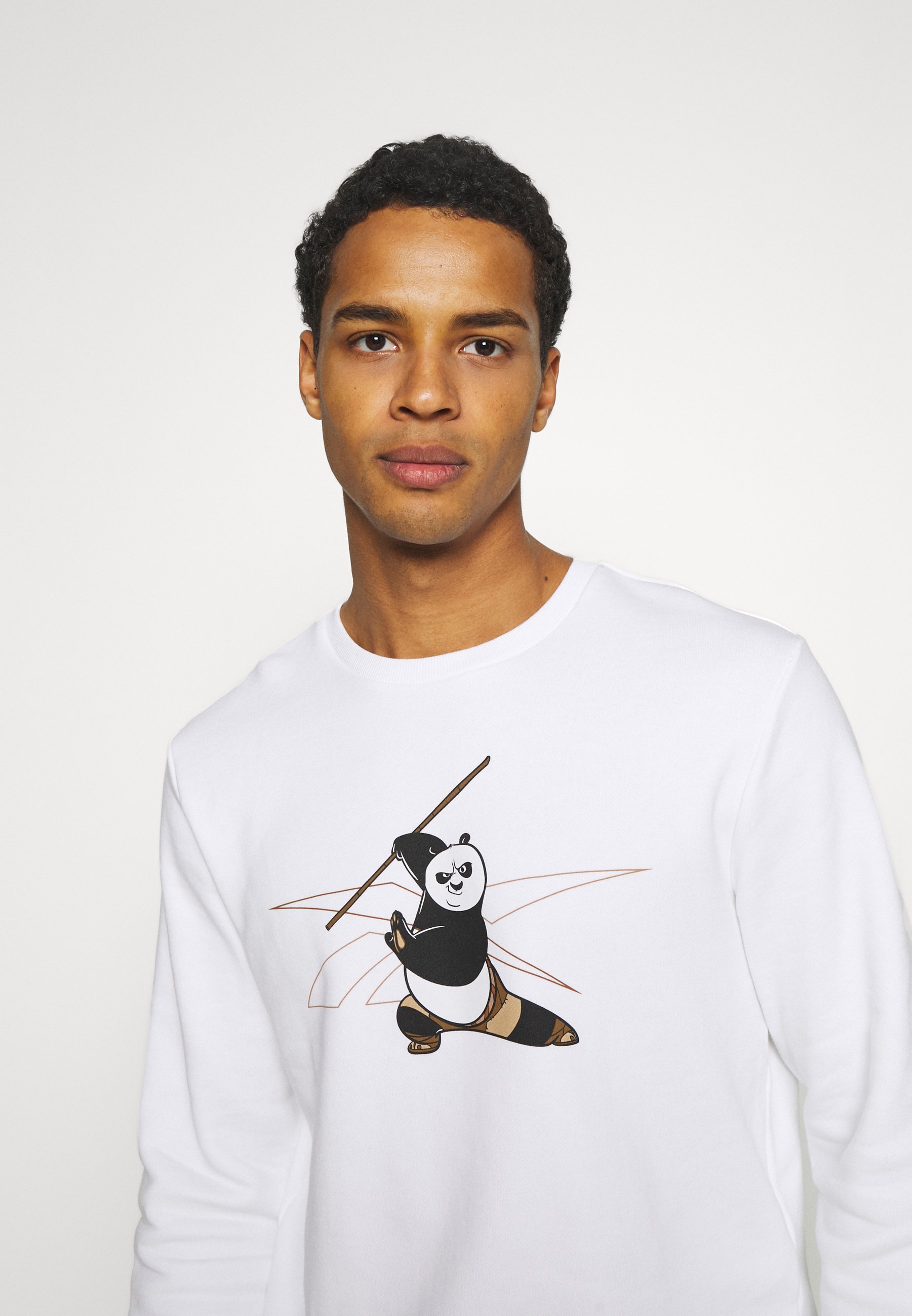 Reebok Classic KUNG FU PANDA CREW SWEATSHIRT - Sudadera - white/blanco -  Zalando.es