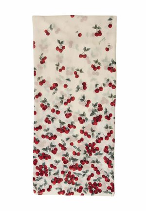 Tela blanca rectangular con un patrón de cerezas rojas con hojas verdes esparcidas densamente hacia la parte inferior y de forma más dispersa en la parte superior.
