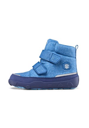 Blauwe kinderboots met een bovenkant van vilt, twee klittenbandsluitingen en een rubberen zool. Kenmerkt zich door een rond logo en olifantontwerp op de riemen.