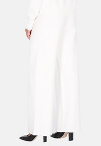 usha Kalhoty - offwhite