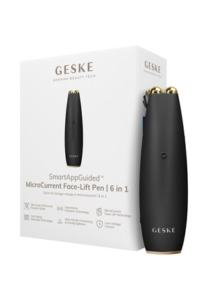 Sort Geske MicroCurrent Face-Lift pen med guld kugler ved siden af dens hvide emballage, der viser produktnavn og funktioner som SmartSonic og lavspændingsstrøm.