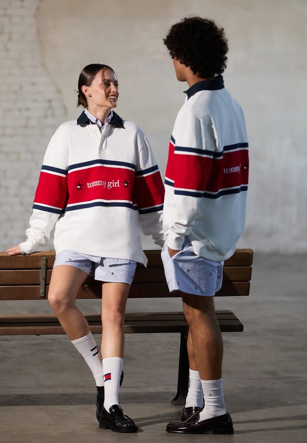 GIRL RUGBY UNISEX - Sweatshirt - ecru