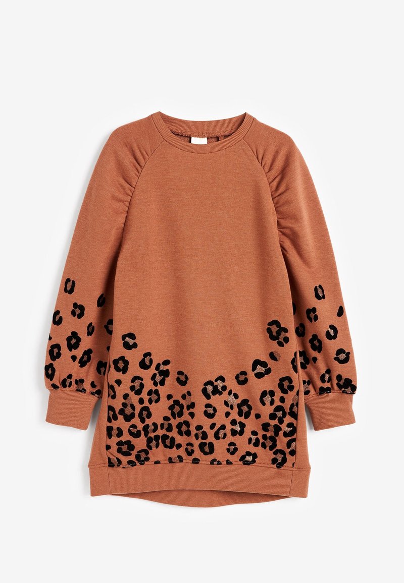 Robe sweat marron à manches longues avec imprimé léopard noir sur les manches et le bas devant, col rond et poignets côtelés.